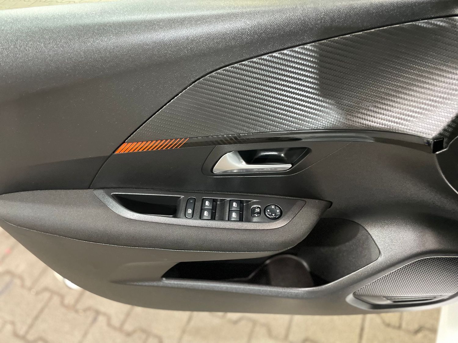 Fahrzeugabbildung Peugeot 208 Active Pack #LED#Navi#CarPlay#Media