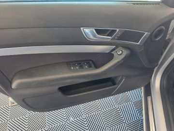 Audi A6 - 6