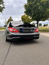 Mercedes-Benz CLS 500 4MATIC - - Mercedes-Benz CLS 500: 4matic