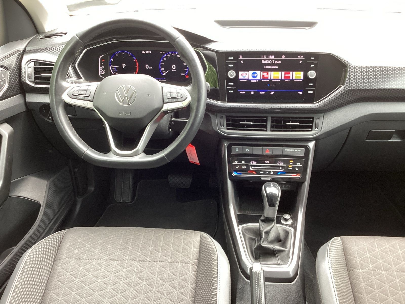 Volkswagen T-Cross - Bild 8