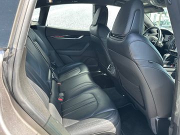 Fahrzeugabbildung Maserati Levante Q4 GranSport