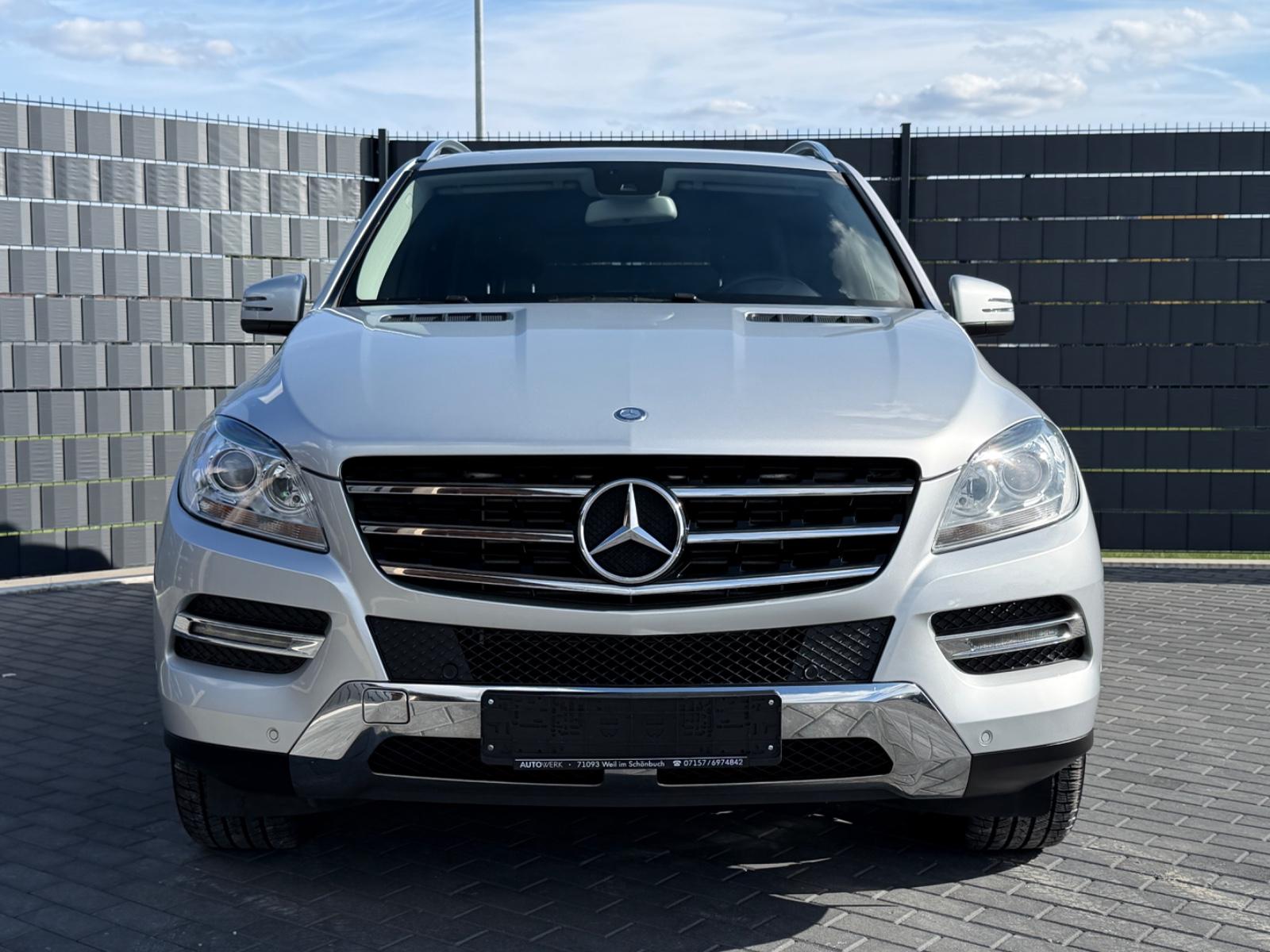 Mercedes-Benz ML 350 BlueTec 4M*7G*COMAND*AIRMATIC*H&K*AHK*
