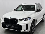 BMW X5 M60/NEUWAGEN-ZUSTAND/HEAD-UP/LEDER-BRAUN - weiße BMW X5 M60