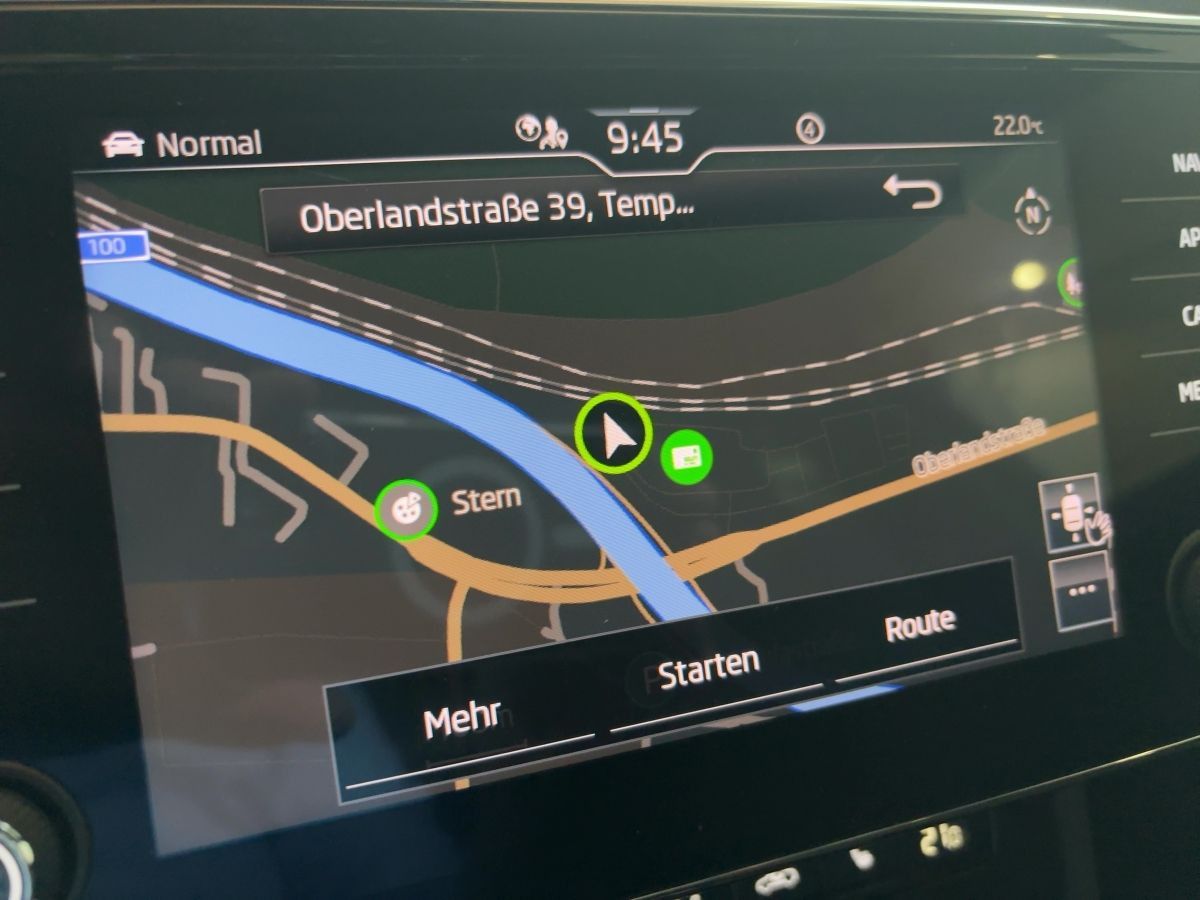 Skoda Superb Combi 1.5TSI DSG Sportline NAVI MATRIX-LE foto 13