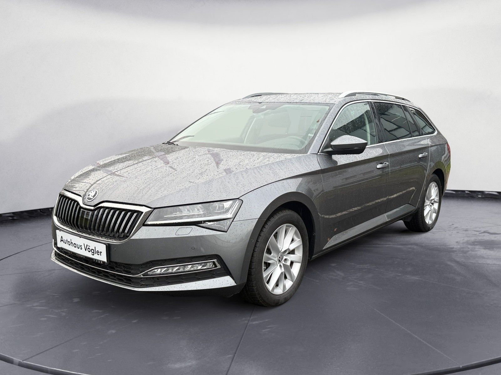 Superb Combi 2,0 TDI DSG Style Matrix Kamera ACC