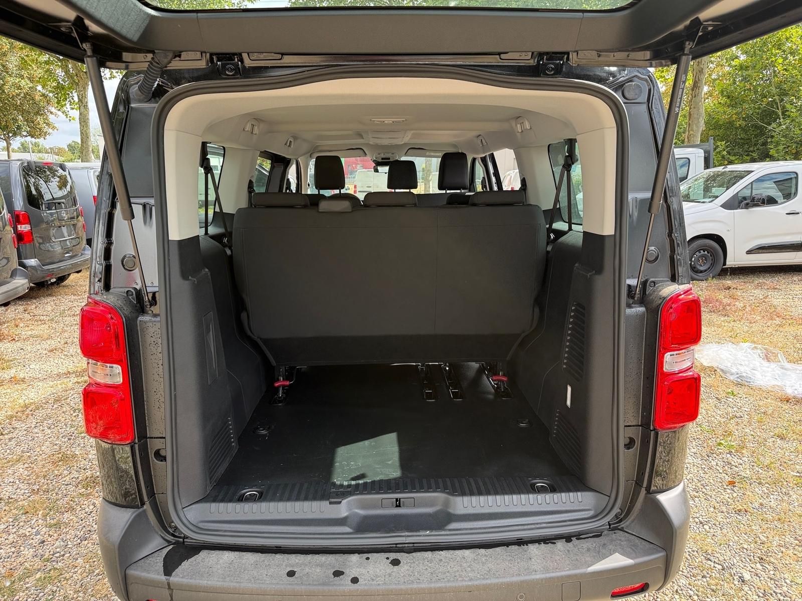 Fahrzeugabbildung Fiat Scudo L3 Kombi 180 AT8