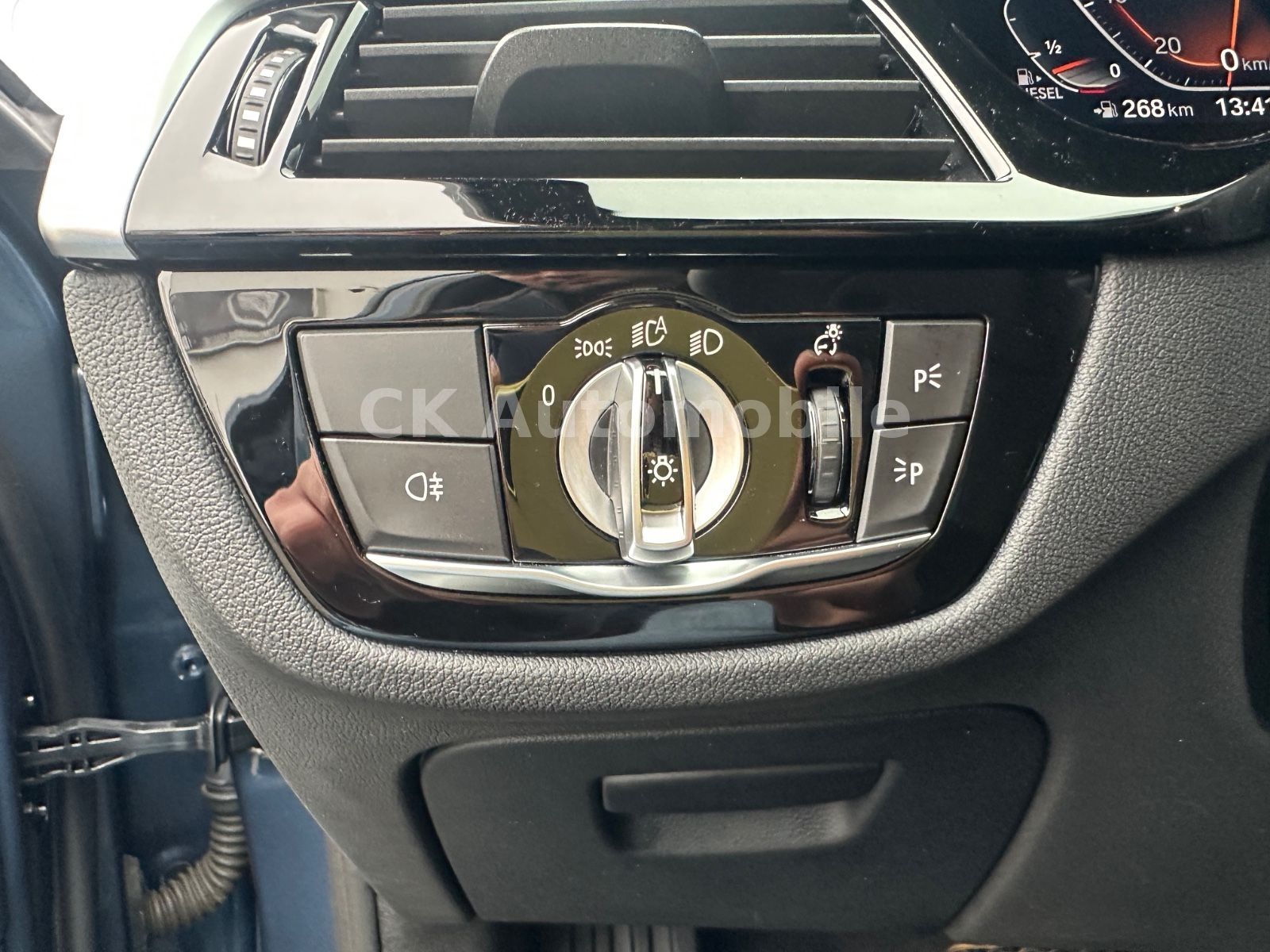 Fahrzeugabbildung BMW 530d Lim./Navi/Head-Up/Laser/Leder/Kamera