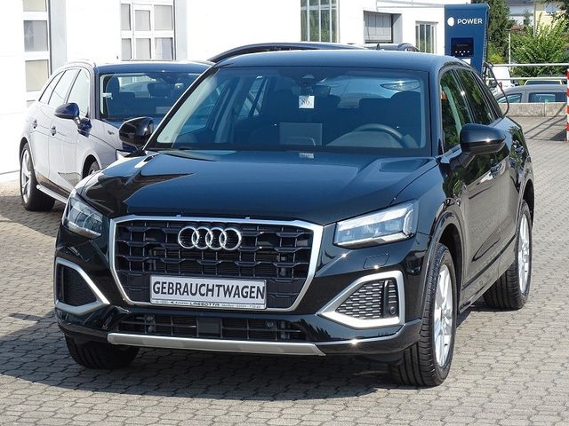 Q2 35 TFSI S-tronic advanced / Matrix LED