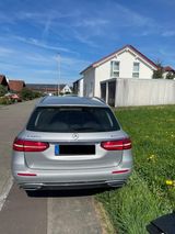Mercedes-Benz E 220 d 4MATIC T Autom. - - Mercedes-Benz E 220: Standheizung