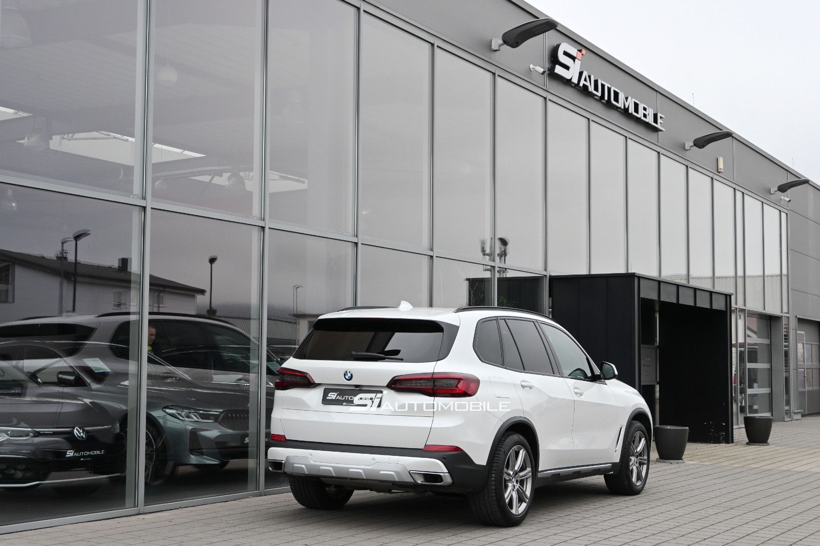 Fahrzeugabbildung BMW X5 xDr.30d xLine °UVP 106.520€°ACC°AHK°HARMAN°