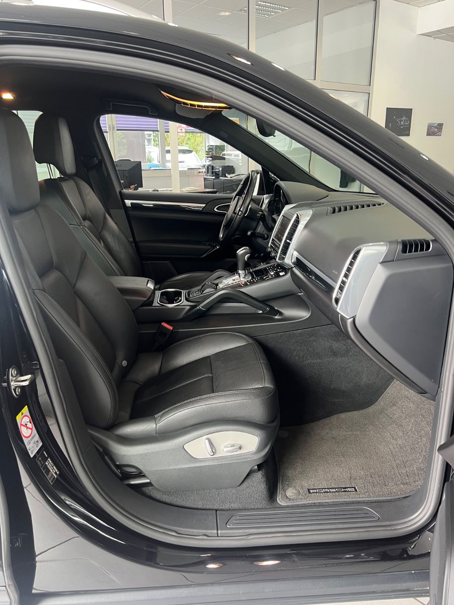 Fahrzeugabbildung Porsche Cayenne Diesel * 1.HAND *SCHECKHEFT BEI PORSCHE*