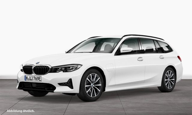 BMW 330e Touring Sport Line LiveCockpitProf Kamera