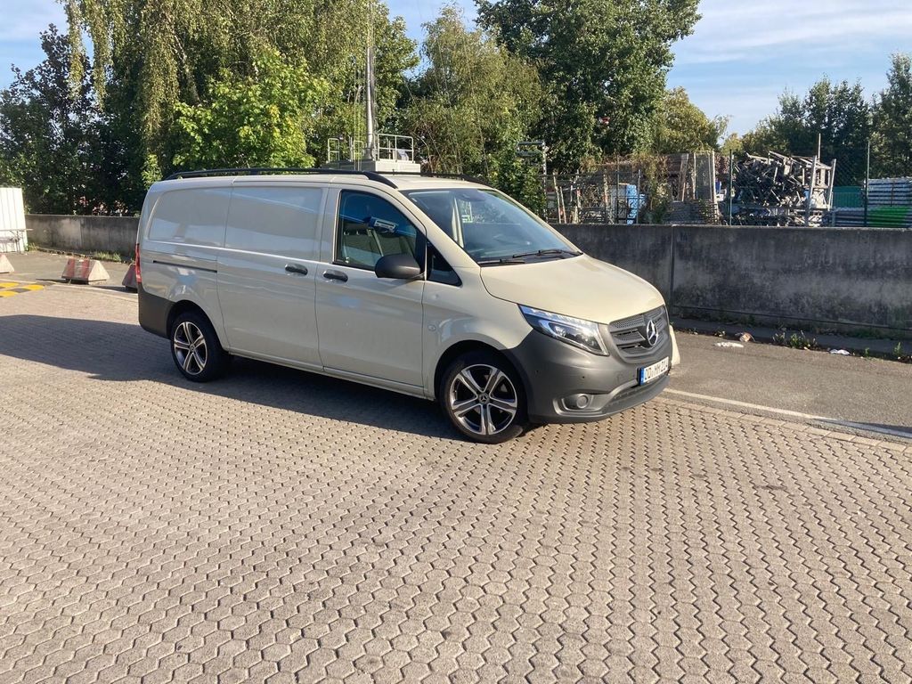 Image of Mercedes-Benz Vito