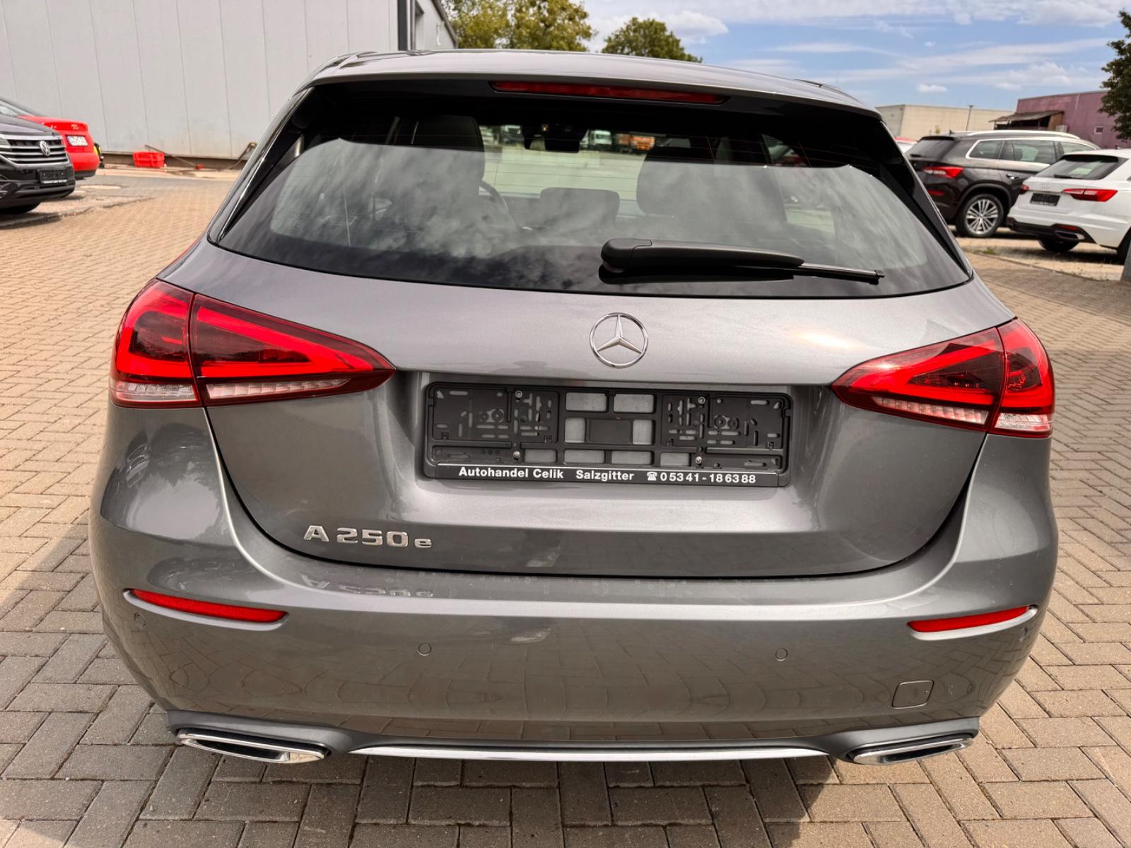 Mercedes-Benz A 250 e *19 ZOLL*PANORAMA*