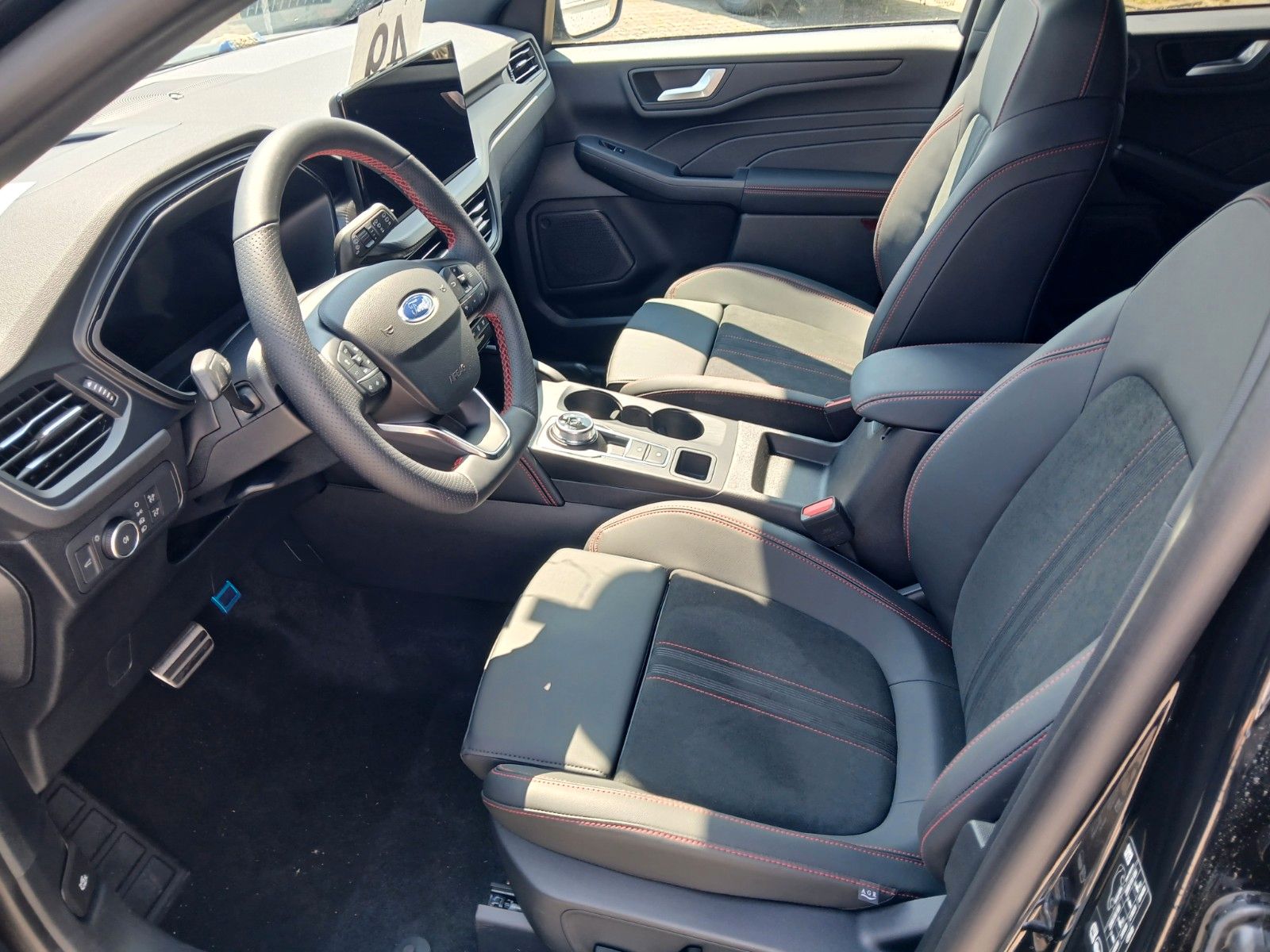 Fahrzeugabbildung Ford Kuga Hybrid ST-Line X