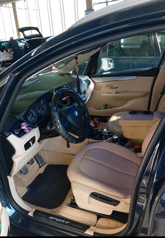 Image of BMW 216