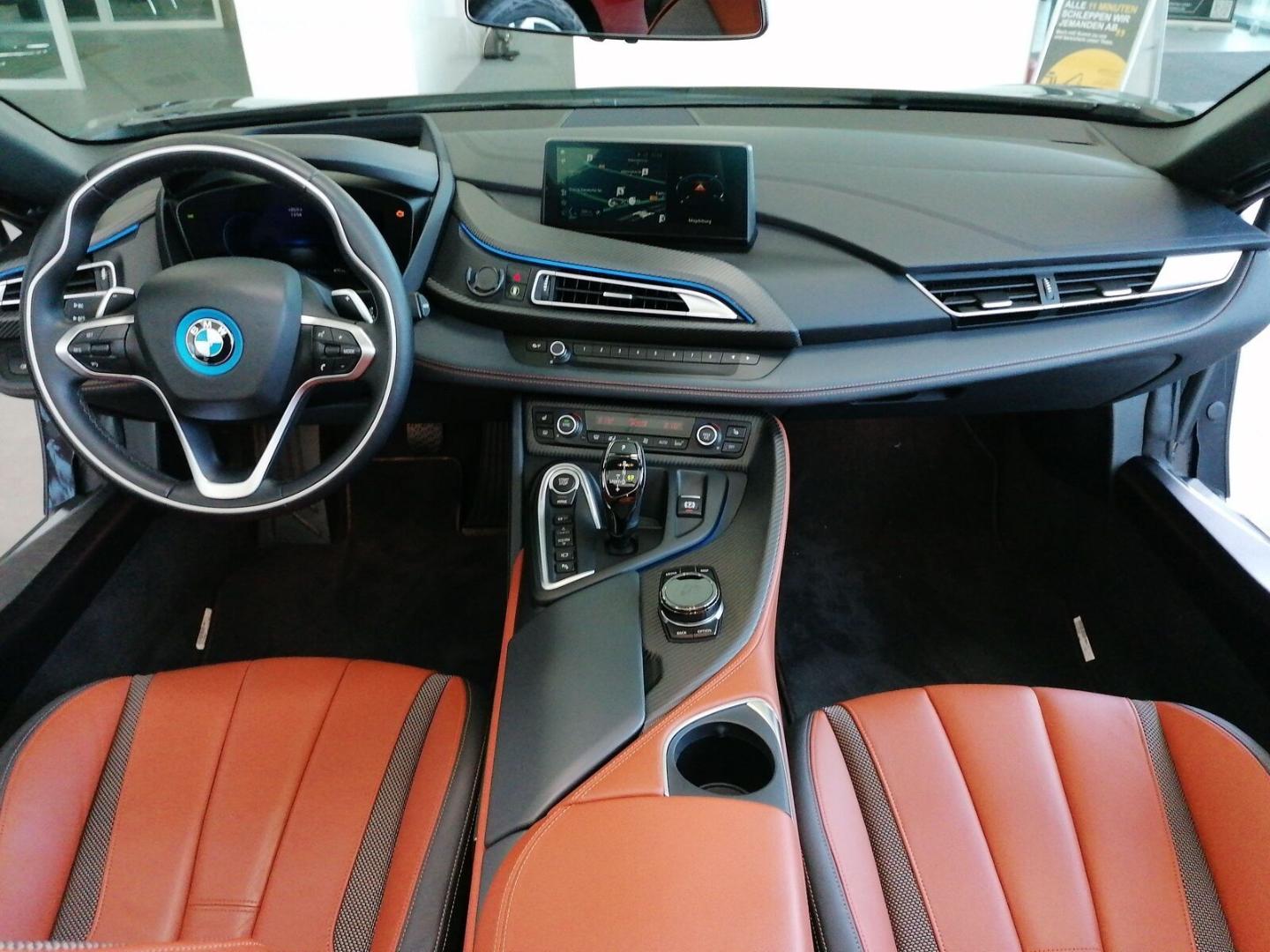 BMW i8 Roadster Ultimative Sophisto-Edition 1 of 200