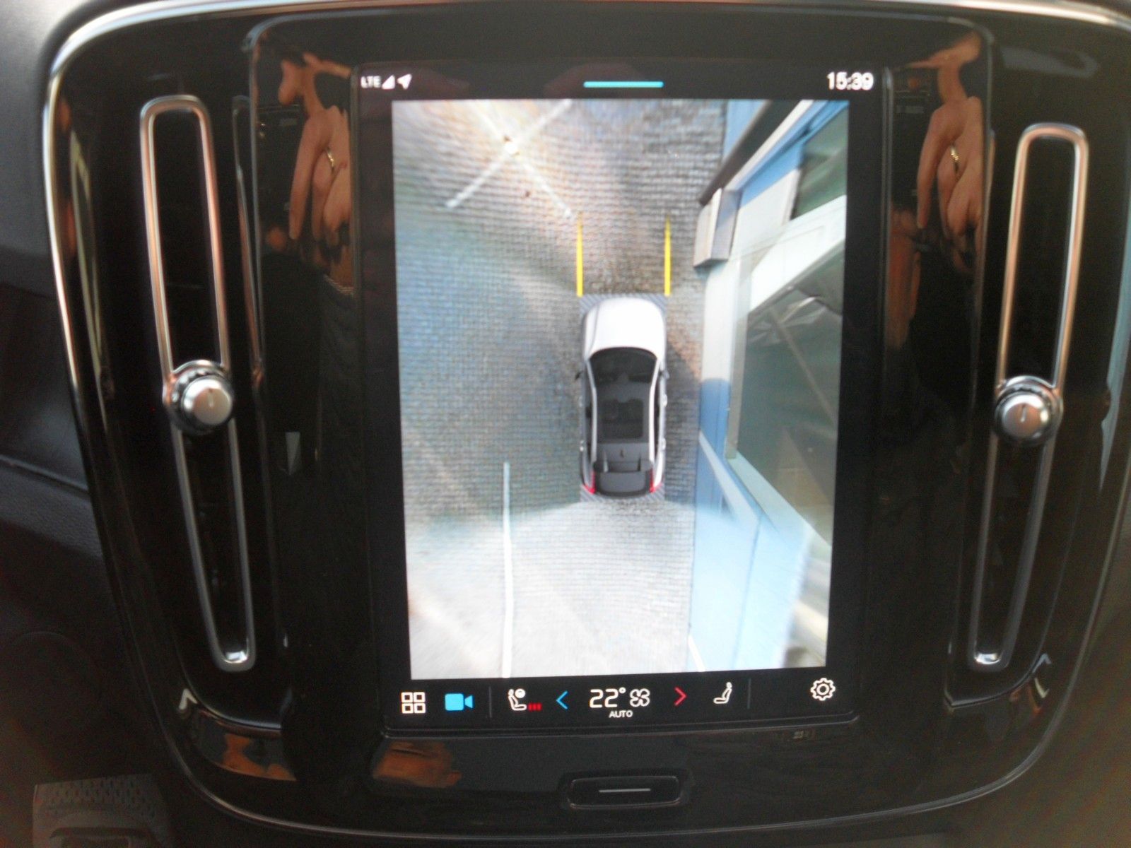 Fahrzeugabbildung Volvo C40 Ultimate Recharge Pure Electric AWD