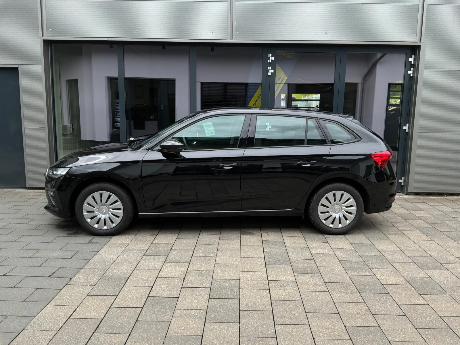 Skoda Scala Essence TSI DSG LED+DSG+TEMPOMAT+CARPLAY