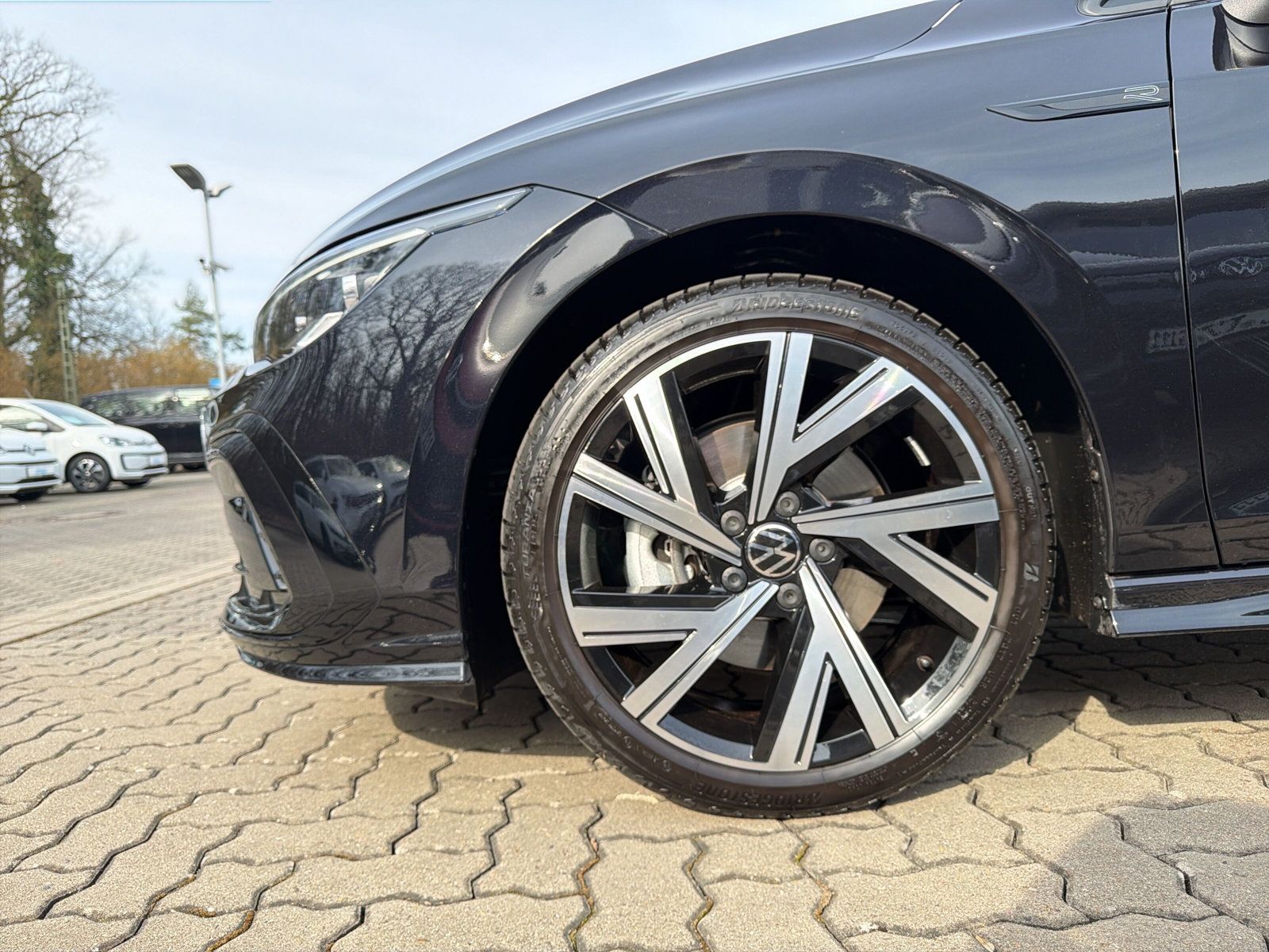 Golf R-Line TSi DSG Navi AZV Kamera ACC LED R-Li