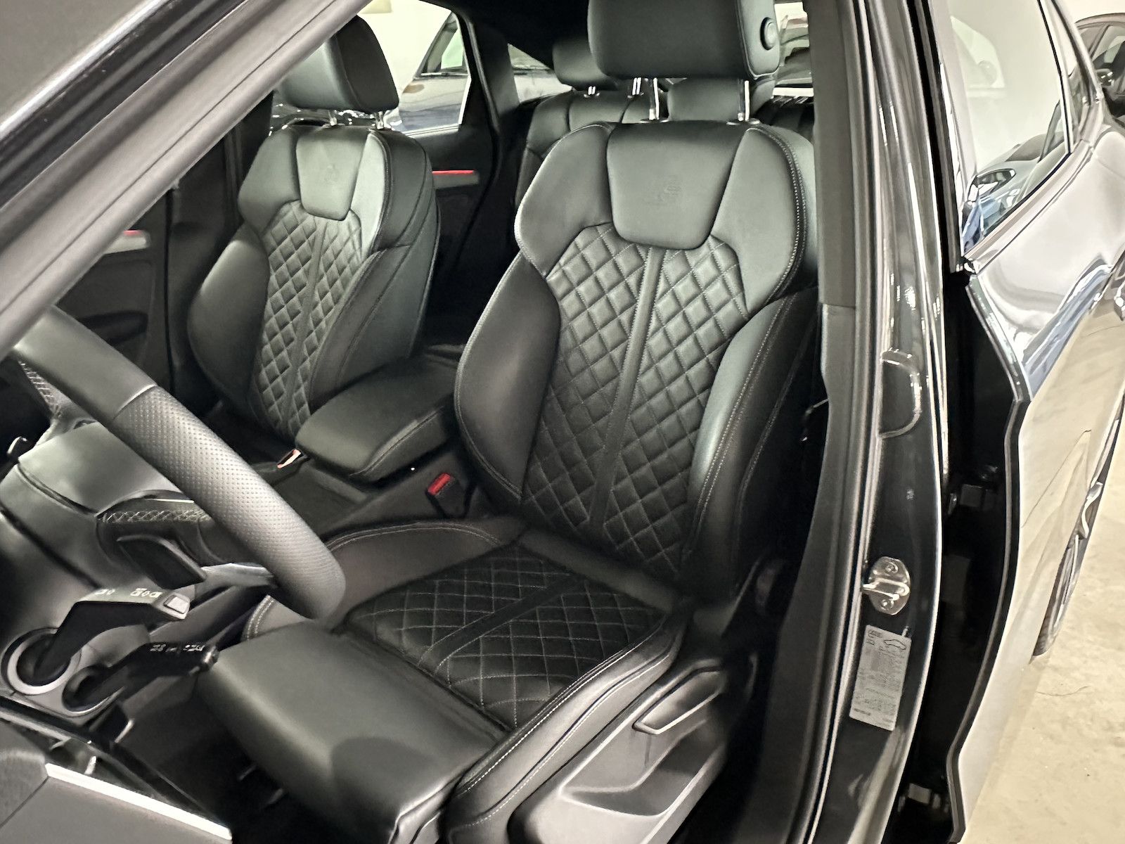 Fahrzeugabbildung Audi Q5 Sportback 40 TDI S line/Pano/Raute/Matrix/21