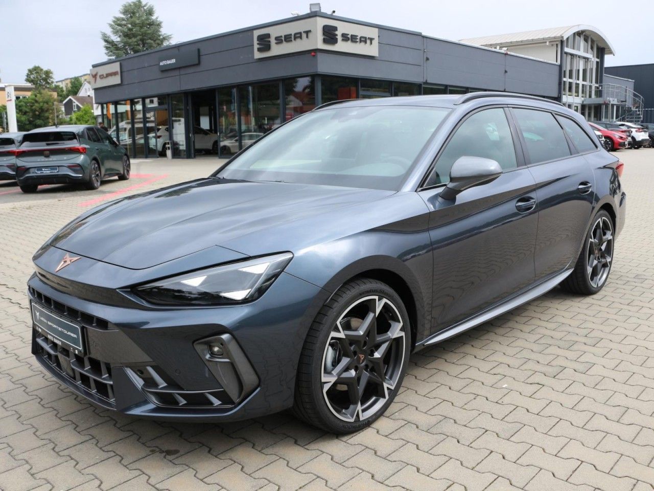 Fahrzeugabbildung CUPRA Leon Sportstourer 1.5 eTSI 110 kW