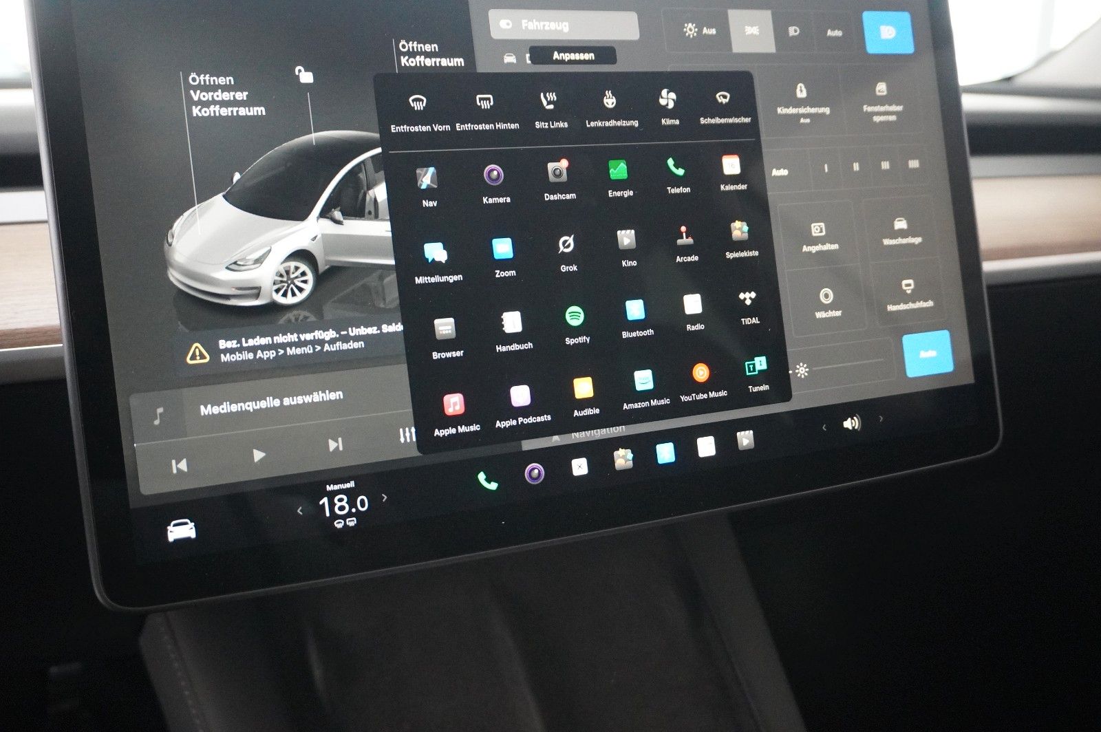 Fahrzeugabbildung Tesla Model 3 LONGRANGE DUAL-MOTOR NAVI/KAMERA/DAB/AMD