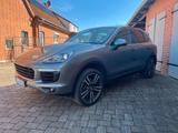 Porsche Cayenne Diesel 3.0 Turborad - Porsche Cayenne Turbo mit Diesel-Antrieb