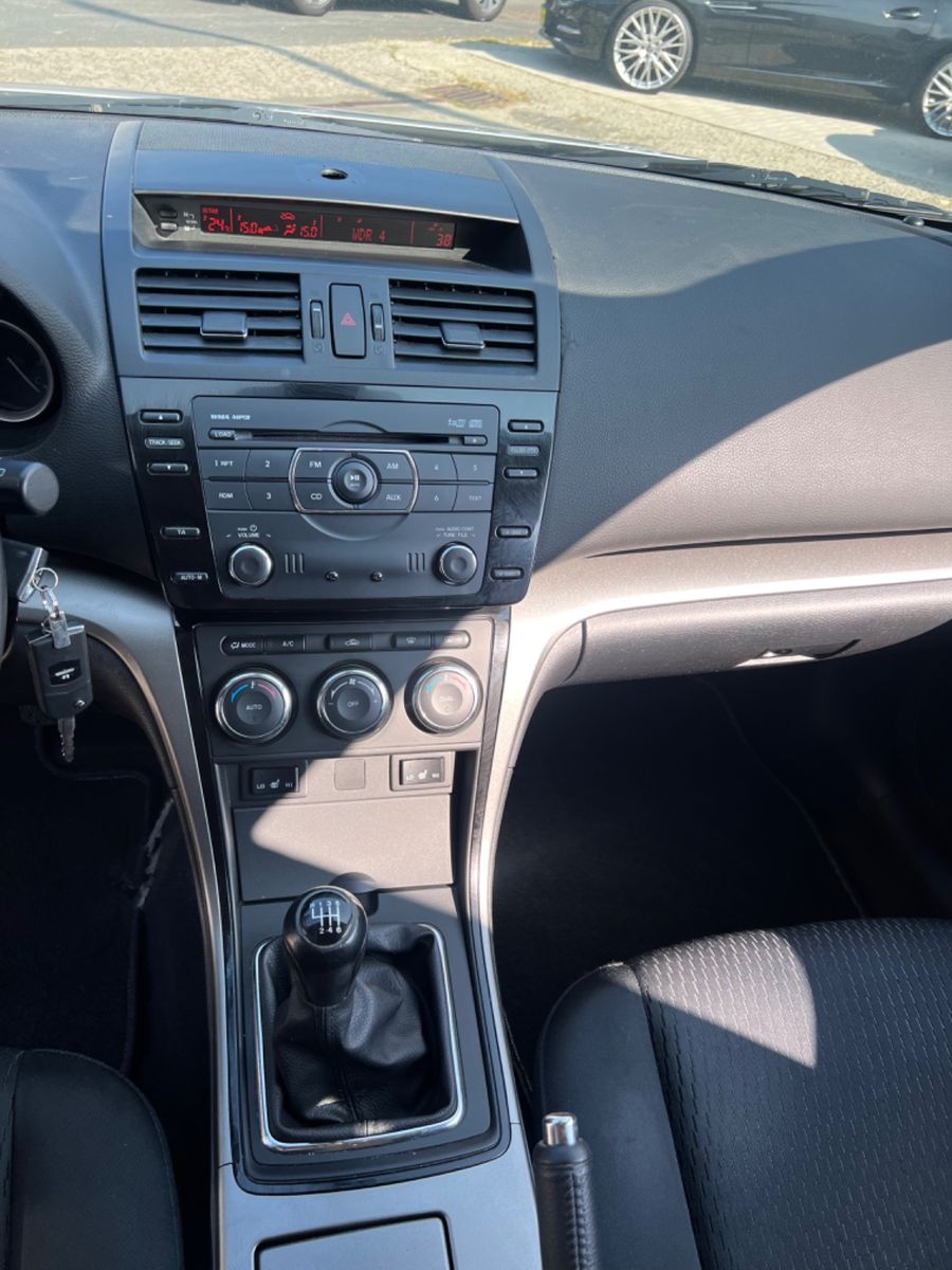 Fahrzeugabbildung Mazda 6 Kombi 2.0  Active * Totwinkel-Assistent *