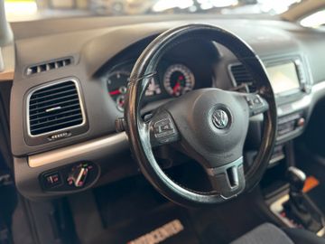 MYAUTOCENTER – Gebraucht- und Jahreswagen mit Werkstattservice in Pfaffenhofen Volkswagen Sharan*7SITZER*AHK*PANO*DCC*PDC*Bi-XENON*TEMPO*N