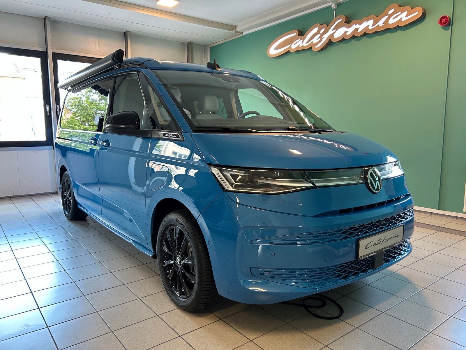 Volkswagen T7 California OCEAN Hybrid 4 Motion