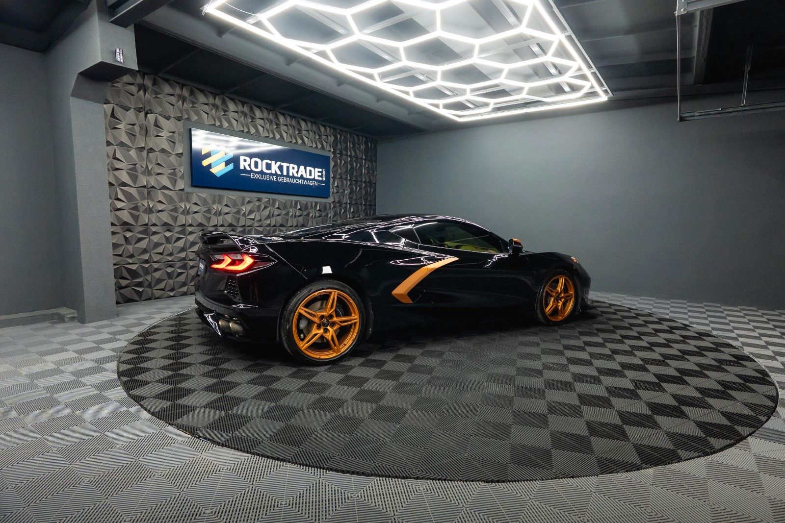 Fahrzeugabbildung Corvette C8 Stingray 1LT Targa Z51 Performance 19% VAT