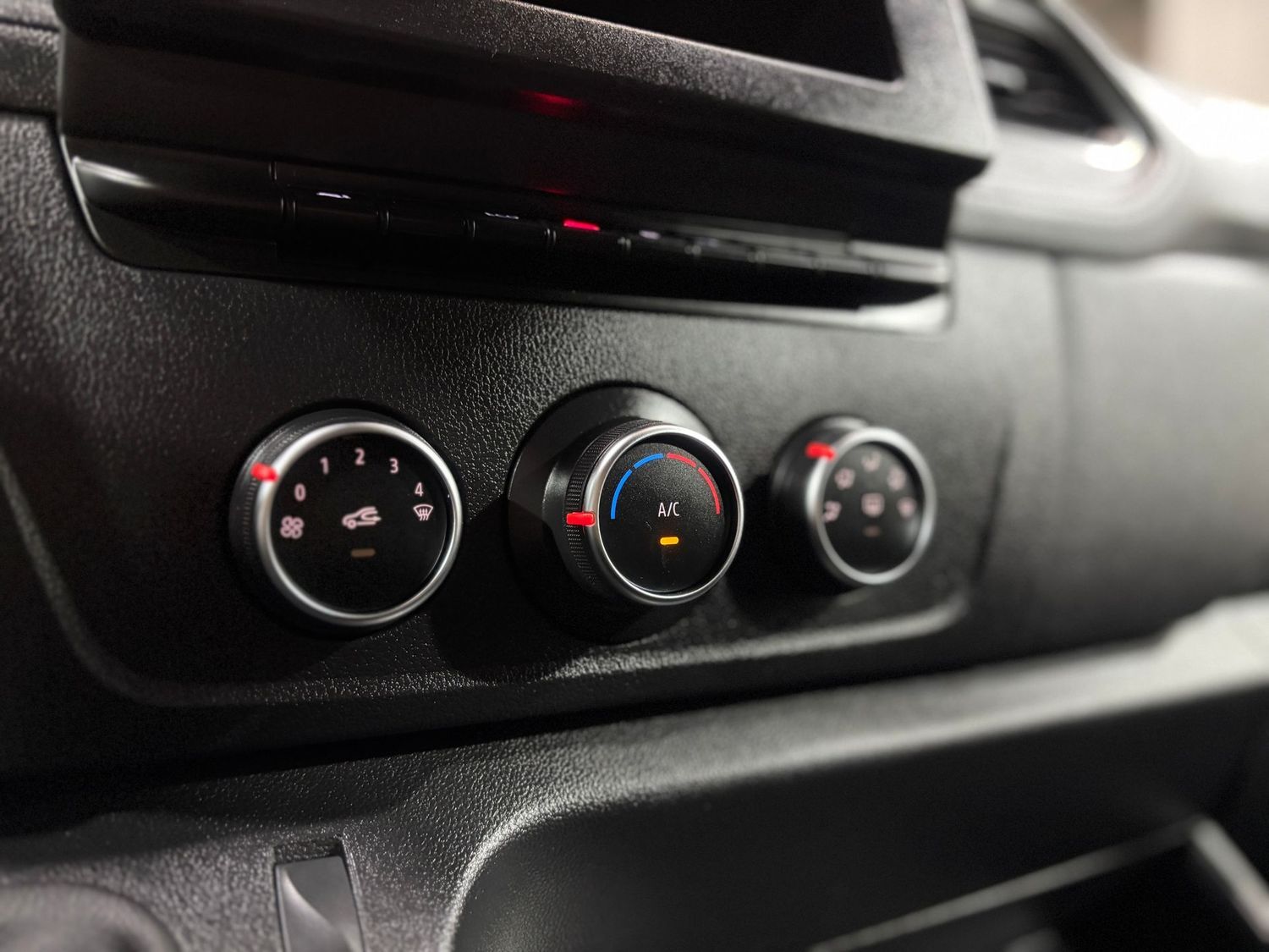 Fahrzeugabbildung Opel Movano HKa L2H2 3,5t#Klima#PDC
