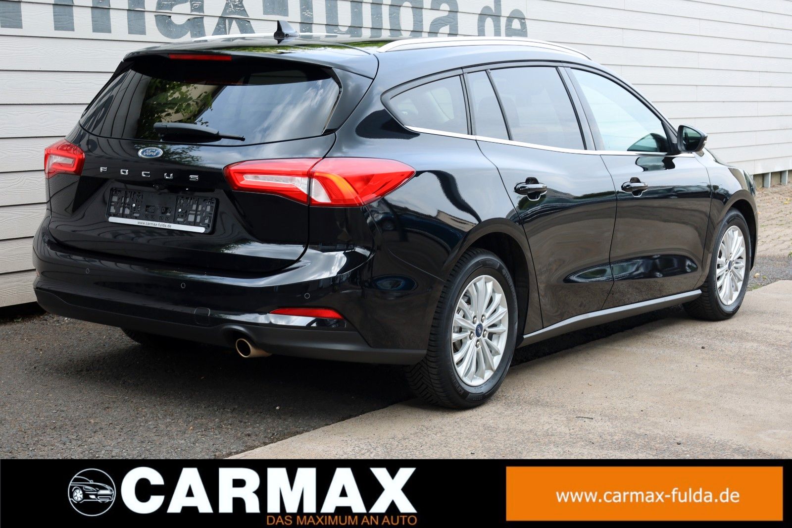Fahrzeugabbildung Ford Focus Turnier Titanium Navi,Kamera,LED,SH,PDC