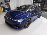 Volkswagen Golf VIII R BLACK STYLE 2.0TSI 320PS DSG 4M NP.6 - Volkswagen Golf: R32 Ps