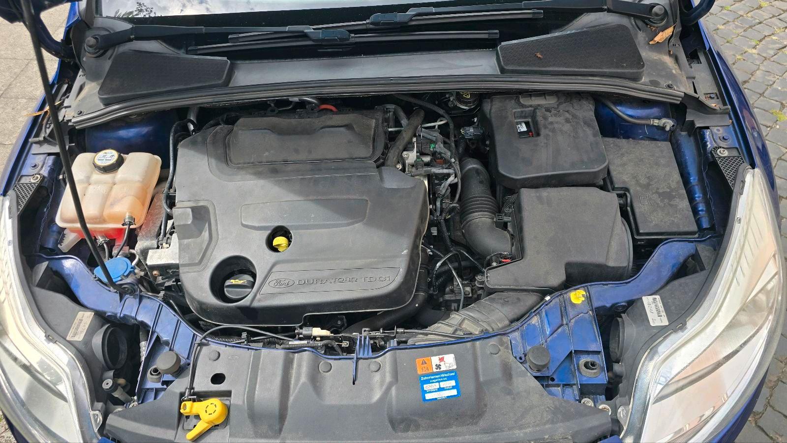 Ford Focus 2014 — photo 12