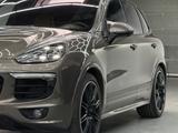 Porsche Cayenne S Approved Garantie STANDH*ACC - Porsche Cayenne: Braun