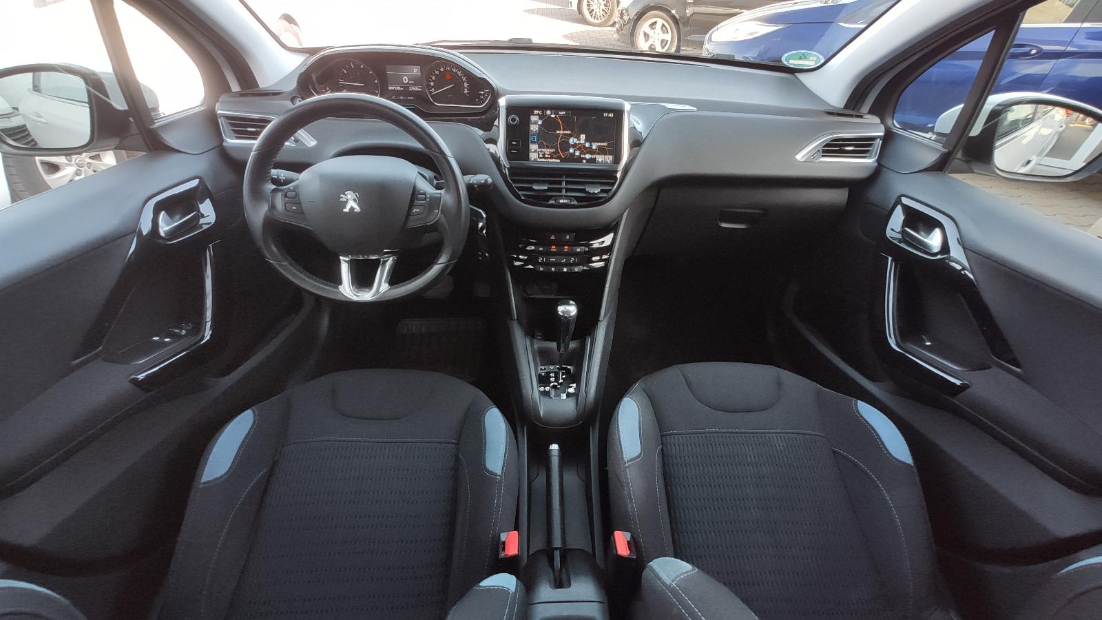 Peugeot 208 Automatik*NAVI*Klimaauto.*SHZ*BT*ALU*Allwett