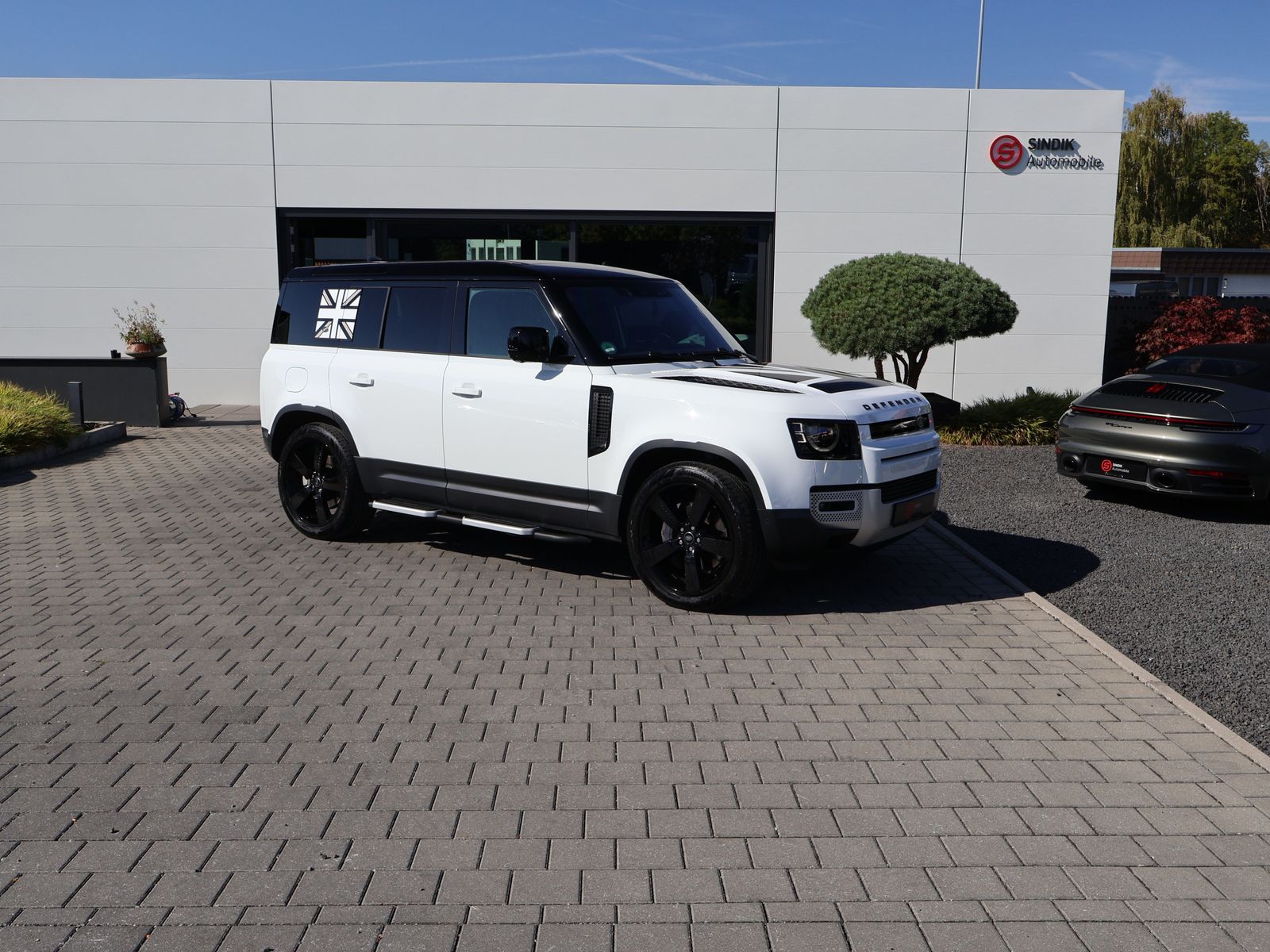 Land Rover Defender P 400e Hybrid 110 Pano-AHK-Luftfederung foto 2