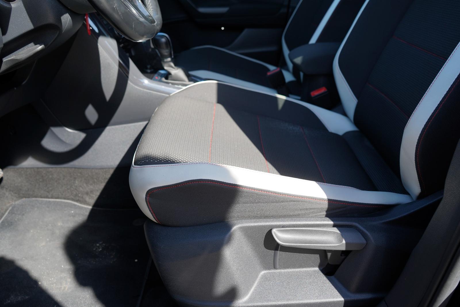 Volkswagen T-Roc 2.0 Sport 4Motion ACC Kamera AHK Teilleder