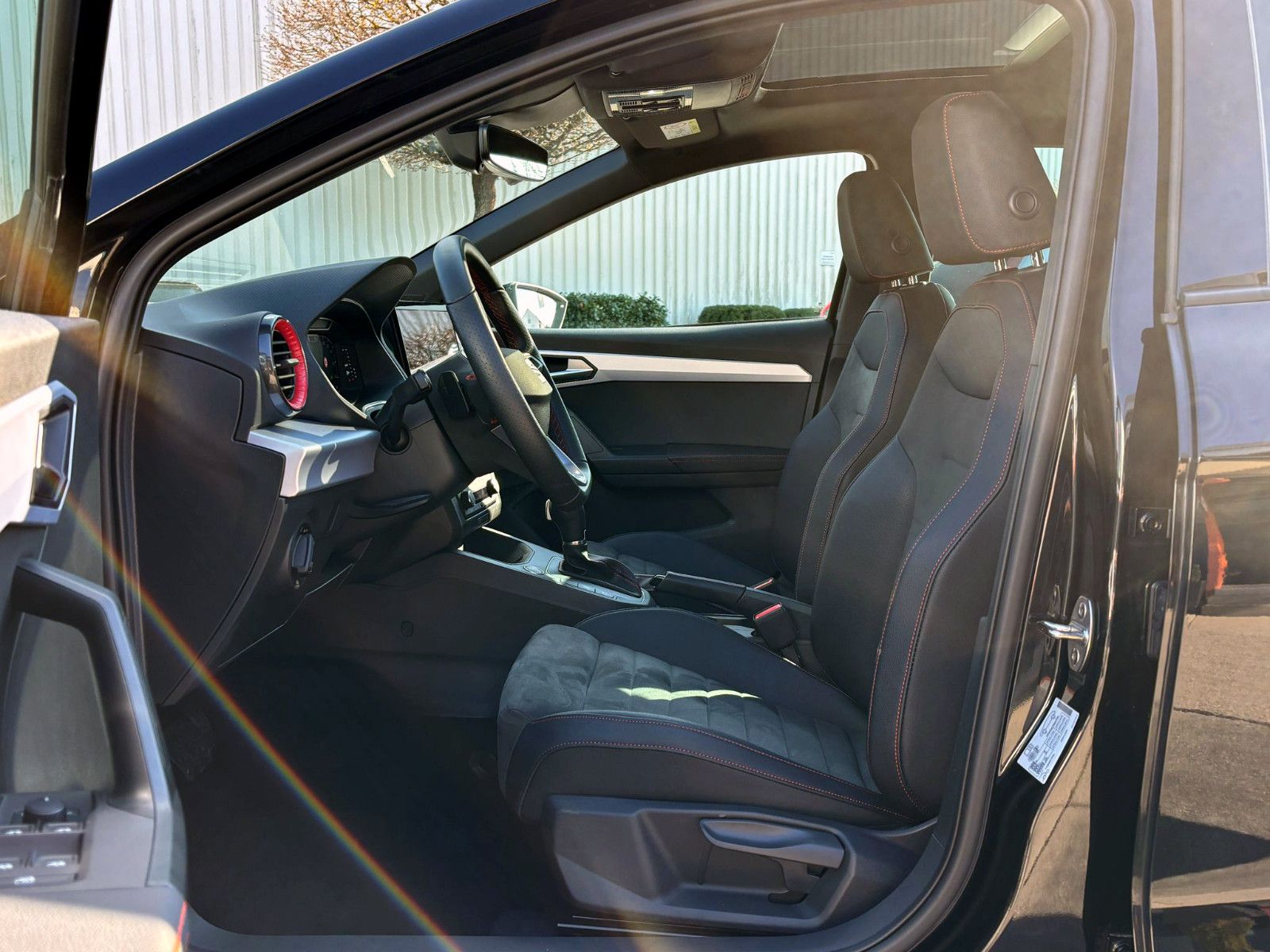 Fahrzeugabbildung SEAT Ibiza FR 1.5TSI DSG BlackEdition ACC LED KAM GSD