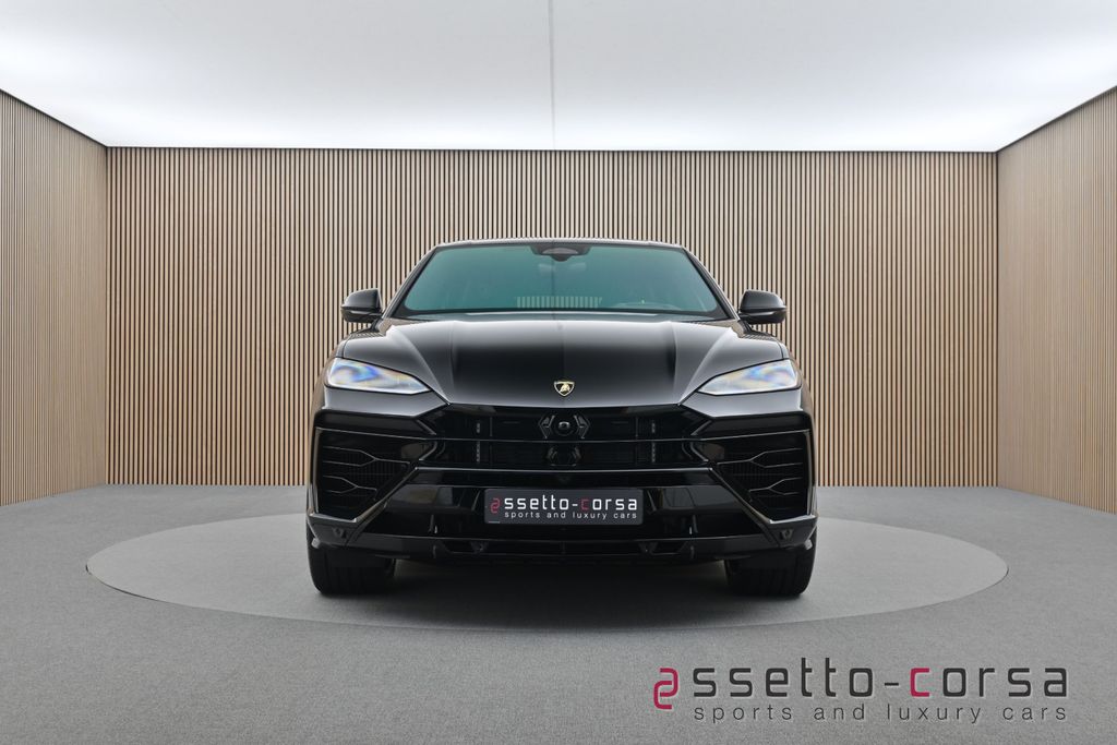 LAMBORGHINI Urus 2026