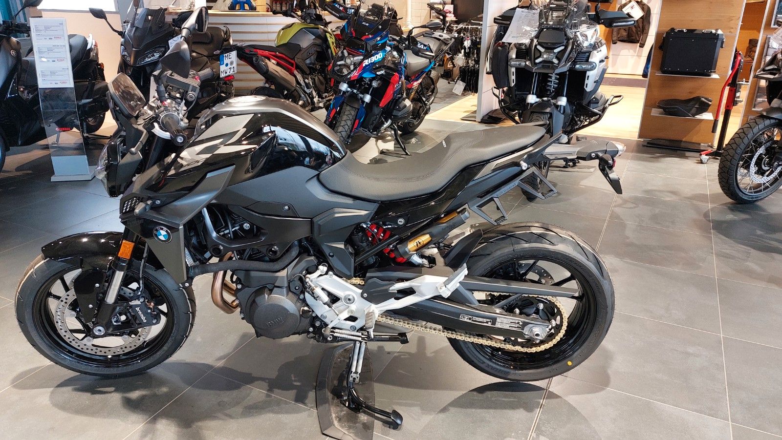 Fahrzeugabbildung BMW F 900 R  Vollausstattung NEU 2024