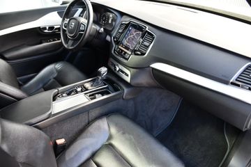 Volvo XC90 - 11