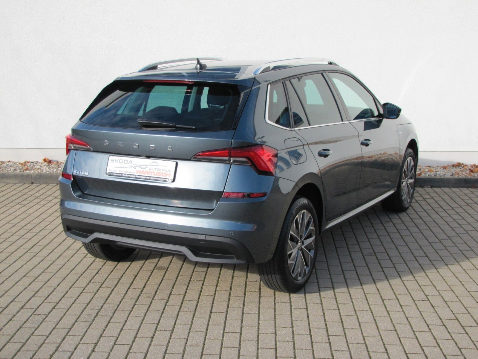 Fahrzeugabbildung SKODA Kamiq 1.5 TSI DSG Clever, Anhängerkupplung