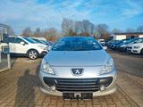Peugeot 307 CC Cabrio-Coupe Tendance - silberne Peugeot 307