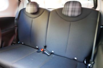 Fahrzeugabbildung Peugeot 108 Allure aus 1. Hand, erst 8Tkm!