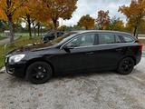 Volvo V60 D5 Summum Summum - gebrauchte Volvo V60 aus dem Jahr 2011