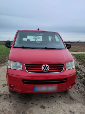 Volkswagen VW Bus Transporter T5 VAN