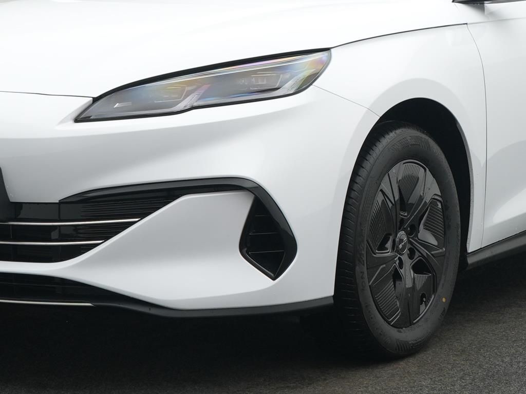 BYD SEAL 6